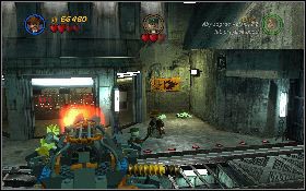 Kiedy dotrzesz do oponenta, ten wskoczy do dziury pod platformami - Rzeź w Hangarze | Kryształowa Czaszka Akt I | LEGO Indiana Jones 2 - LEGO Indiana Jones 2: The Adventure Continues - poradnik do gry