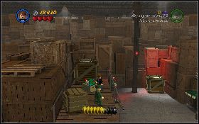 Z części, które się wysypią, napraw wózek widłowy i wjedź nim na jeden z przycisków przy bramie - Zabawa wózkiem widłowym (bonus) | Kryształowa Czaszka Akt I - LEGO Indiana Jones 2: The Adventure Continues - poradnik do gry