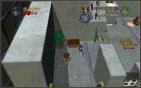 Użyj klucza na mechanizmie z prawej strony drzwi i przejdź do kolejnego pomieszczenia - Domek w Mieście Zagłady (bonus) | Kryształowa Czaszka Akt I - LEGO Indiana Jones 2: The Adventure Continues - poradnik do gry