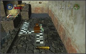 Podnieś z niej szablę i rzuć nią w linę [1] , znajdującą się nad małym basenem na górze - Lotnisko w Peru (bonus) | Kryształowa Czaszka Akt II | LEGO Indiana Jones 2 - LEGO Indiana Jones 2: The Adventure Continues - poradnik do gry