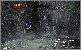 Kiedy poziom wody się obniży, przepłyń rosyjskim oficerem na półkę z prawej i strzel w klocek z prawej [1] bazooką - Niebezpieczna grota (bonus) | Kryształowa Czaszka Akt III | LEGO Indiana Jones 2 - LEGO Indiana Jones 2: The Adventure Continues - poradnik do gry