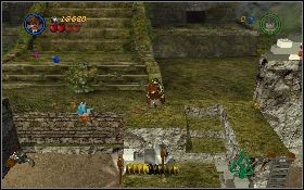 Wskocz na nią, użyj bicza Jonesa na dwóch chwytakach [1] i przeskocz na ląd z prawej strony - Żarty w dżungli (bonus) | Kryształowa Czaszka Akt III | LEGO Indiana Jones 2 - LEGO Indiana Jones 2: The Adventure Continues - poradnik do gry