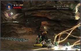 Zepchnij skrzynię [1] na dół, a z rozbitych klocków stwórz mobilny talerz, który następnie przesuń w prawo [2] - Walka z Bellokiem | Poszukiwacze Zaginionej Arki | LEGO Indiana Jones 2 - LEGO Indiana Jones 2: The Adventure Continues - poradnik do gry