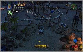 Następny balon jest z lewej strony mostu [1] na prawym brzegu - Pustynny pęd (bonus) | Poszukiwacze Zaginionej Arki | LEGO Indiana Jones 2 - LEGO Indiana Jones 2: The Adventure Continues - poradnik do gry