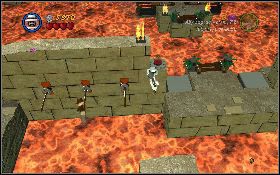 Bierz ze stojaka po jednej włóczni i rzucaj nimi w trzy punkty [1] , które znajdują się w ścianie naprzeciwko - Świątynia Hovitos (bonus) | Poszukiwacze Zaginionej Arki | LEGO Indiana Jones 2 - LEGO Indiana Jones 2: The Adventure Continues - poradnik do gry