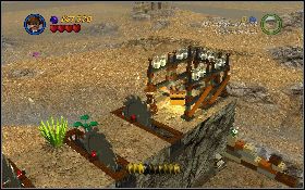 Przeskocz w okolice włóczni, a potem wdrap się po nich na górę [1] - Jaskinia na plaży (bonus) | Świątynia Zagłady | LEGO Indiana Jones 2 - LEGO Indiana Jones 2: The Adventure Continues - poradnik do gry