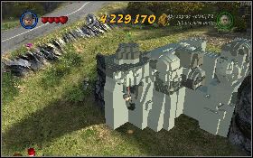 Po zebraniu 10 skarbów, udaj się na wschód od willi Henryego, zniszcz wszystkie złote skrzynie [1] , a z klocków wybuduj brakujące części rzeźby - Superpremia | Ostatnia Krucjata | LEGO Indiana Jones 2 - LEGO Indiana Jones 2: The Adventure Continues - poradnik do gry