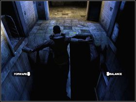 Odbijając w prawo w niebieskim korytarzu, uważamy na rozciągniętą kilka kroków dalej pułapkę #1 (zastawioną w mocno zaciemnionym miejscu) - [Opis przejścia - Melissa] cz. 2 | Piła - Piła - poradnik do gry