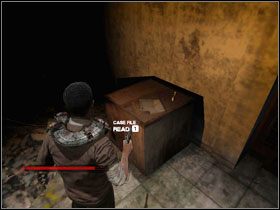 Idziemy ciemnym korytarzem aż do okratowanej celi #1 w której będziemy musieli obejrzeć nagranie w telewizorze - [Opis przejścia - Oswald] cz. 2 | Piła - Piła - poradnik do gry