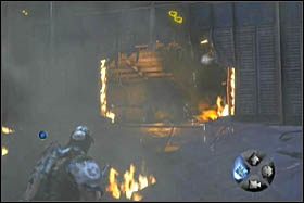 Po przejęciu kontroli nad bohaterem zbiegamy metalową kładką do miejsca, gdzie za moment uderzy samolot - [Opis przejścia - Etap 1] cz. 2 - Army of Two: The 40th Day - poradnik do gry