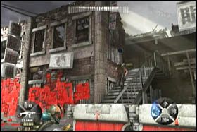 Po wyeliminowaniu zagrożenia z głównego placu, skieruj się schodami do pobliskiego budynku - [Opis przejścia - Etap 5] cz. 1 - Army of Two: The 40th Day - poradnik do gry