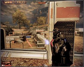 Na pierwszych wrogów wpadniesz dopiero w pokazanym na pierwszym screenie miejscu - Mass Effect 2: Horyzont - opis przejścia, solucja - Mass Effect 2 - poradnik do gry