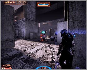 W nowym pomieszczeniu będziesz przede wszystkim wpadał na sondy zwiadowcze gethów , ale ich niszczeniem mogą spokojnie zając się Twoi sojusznicy - Mass Effect 2: Akta, Tali - opis przejścia, solucja - Mass Effect 2 - poradnik do gry