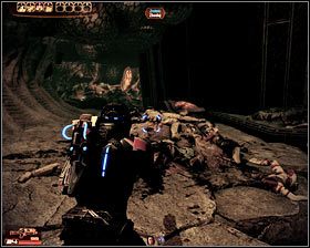 Możesz tu zdecydowanie przyśpieszyć, bo w okolicy nie odnajdziesz żadnych interaktywnych przedmiotów - Mass Effect 2: Statek Zbieraczy - opis przejścia, solucja - Mass Effect 2 - poradnik do gry