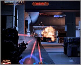 Możesz już udać się na wyższe piętro, gdzie naturalnie powitany zostaniesz przez nową grupę sióstr i mechów LOKI - Mass Effect 2: Akta, Egzekutorka - opis przejścia, solucja - Mass Effect 2 - poradnik do gry