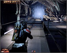 Jeśli tylko nie będziesz się przesadnie śpieszył to w tej sekcji statku korzystanie z apteczek nie powinno być konieczne - Mass Effect 2: Moduł identyfikacyjny Żniwiarza - opis przejścia, solucja - Mass Effect 2 - poradnik do gry