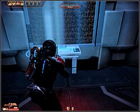 Powróć już po raz ostatni do głównego pomieszczenia i skorzystaj z pokazanego na pierwszym screenie centralnego terminalu - Mass Effect 2: Opuszczona stacja badawcza - opis przejścia, solucja - Mass Effect 2 - poradnik do gry