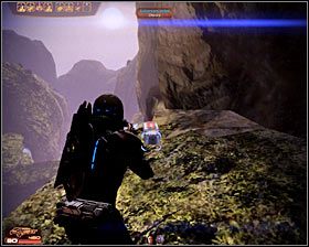 Zacznij od przeczytania wiadomości na pozostawionym w pobliżu lądowiska datapadzie (pierwszy screen) - Mass Effect 2: Baza Krwawej Hordy - opis przejścia, solucja - Mass Effect 2 - poradnik do gry