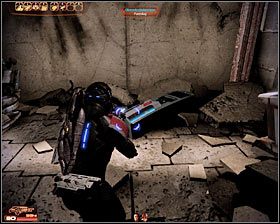 Po wygranej bitwie rozejrzyj się za nowym pojemnikiem skrywającym 300 jednostek irydu , jak również ze stacją medyczną - Mass Effect 2: Mordin, Stara krew - opis przejścia, solucja - Mass Effect 2 - poradnik do gry