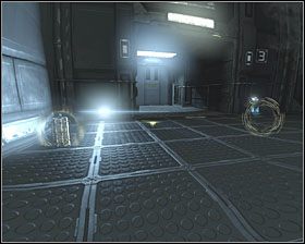 Kolejny pojemnik znajdziesz w pomieszczeniu obserwacyjnym, patrolowanym przez strażnika - Research Lab | Kanistry w Aliens vs Predator - Aliens vs Predator - poradnik do gry