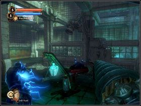 Przechodzimy przez dziurę w ścianie, załatwiamy kwestię niewygodnego turreta - Fontaine Futuristics | Opis przejścia BioShock 2 - BioShock 2 - poradnik do gry