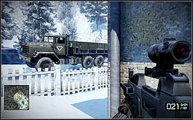 Staraj się w miarę możliwości zachodzić nieprzyjaciół z flanki, przemykając bokiem między ścianami budynków - Zimna wojna | Opis przejścia Battlefield Bad Company 2 - Battlefield: Bad Company 2 - poradnik do gry