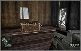 Po zniszczeniu BMD23 i ominięciu wraku dotrzesz do bronionego domku na palach po prawej stronie drogi - Przekaźniki (3) | Sekrety Battlefield Bad Company 2 - Battlefield: Bad Company 2 - poradnik do gry