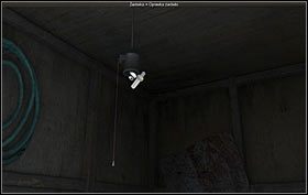 Następnie maszeruj do magazynku (drzwi po lewej; zbliżenie) - Lunapark - New Jersey (cz. 1) - Opis przejścia - 20.10.2009 - Art of Murder: Karty Przeznaczenia - poradnik do gry