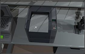 Przejdź do drukarki (na lewo od skanera; zbliżenie) i zabierz oba wydruki - Biuro terenowe FBI - Bronx, Nowy Jork (cz. 2) - Opis przejścia - 21.10.2009 - Art of Murder: Karty Przeznaczenia - poradnik do gry