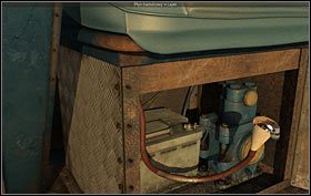 Spróbuj wetknąć lejek w końcówkę przewodu, niestety, lejek jest za duży - Detalion, Luizjana - Opis przejścia - 22.10.2009 - Art of Murder: Karty Przeznaczenia - poradnik do gry