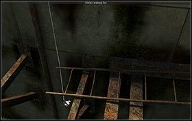 Po przymusowej kąpieli przejdź po schodkach na podest - Fort - Maine (cz. 2) - Opis przejścia - 24.10.2009 - Art of Murder: Karty Przeznaczenia - poradnik do gry