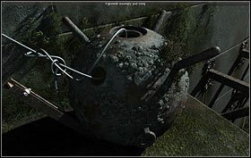 Podejdź do leżącej na końcu podestu (po prawej) miny (zbliżenie) - Fort - Maine (cz. 2) - Opis przejścia - 24.10.2009 - Art of Murder: Karty Przeznaczenia - poradnik do gry