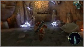 Idąc cały czas prosto, dojdziemy do kolejnej błękitnej kuli [1] , która wyrzuci nas na wyższy poziom - Scalding Gallow | Opis przejścia Darksiders - Darksiders - poradnik do gry