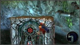 Żeby podnieść skałę, uderzamy w niebieski kamień pod wodą [1] - The Hollows (2) | Opis przejścia Darksiders - Darksiders - poradnik do gry