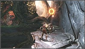 Zadając przeciwnikowi wystarczającą ilość obrażeń, nad jego głową pojawi się QTE - Zeus (2) | Opis przejścia God of War III - God of War III - poradnik do gry