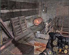 Uważaj tu na nowych wrogów, którzy pojawią się przy widocznym w oddali bocznym przejściu #1 - Front Line* (3) | Opis przejścia Metro 2033 - Rozdział 4 - Metro 2033 - poradnik do gry