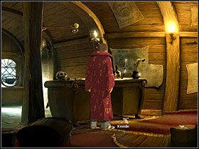 Przyjrzyj się wiszącemu (na stojącym przy łóżku manekinie) ubraniu kapitana - Wyspa (1) | Opis przejścia Simon the Sorcerer 5 - Simon the Sorcerer 5: Kto nawiąże kontakt? - poradnik do gry