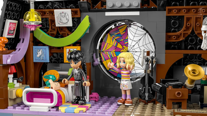Źródło: LEGO - Czekacie na 2. sezon Wednesday? W międzyczasie będziecie mogli złożyć zestawy LEGO z serialu - wiadomość - 2024-09-16