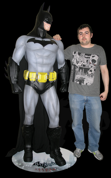 Zdobądź ludzkich rozmiarów figurę Batmana - ilustracja #1