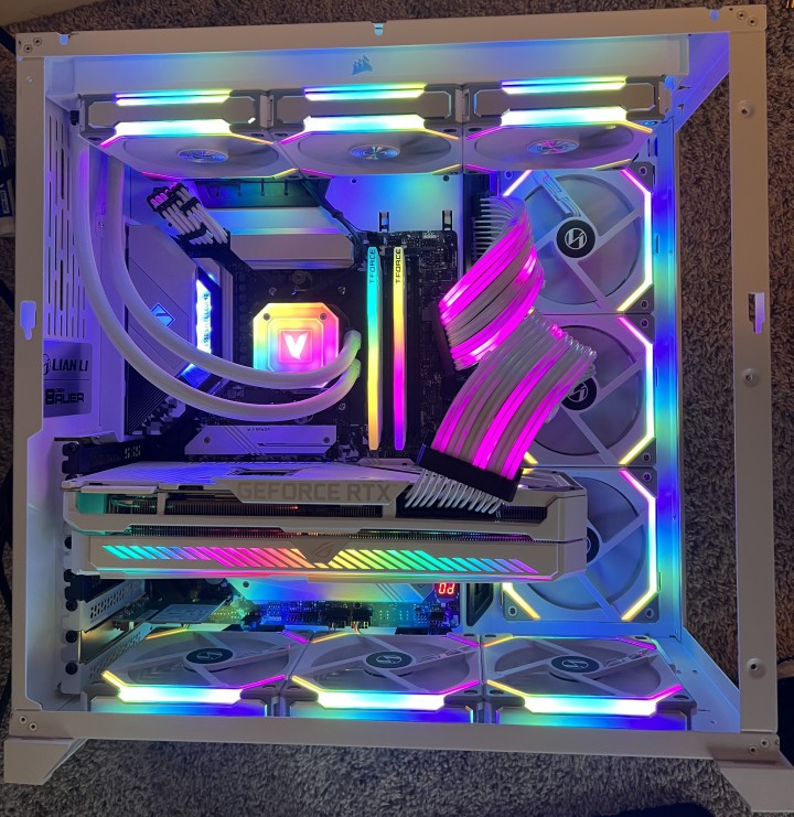 Źródło: RoundFilm2424; r/buildapc; Reddit.com - Gracz zamówił obudowę do komputera, zamiast niej dostał gamingowego peceta z RTX 3090 na pokładzie - wiadomość - 2024-09-09