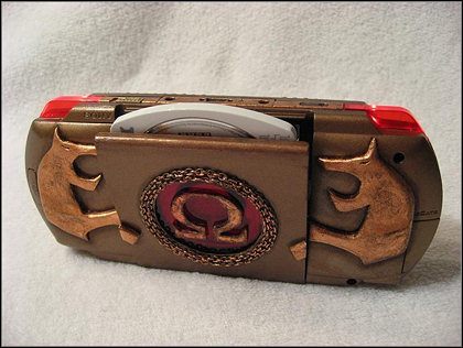 Specjalny model PSP (z motywem z God of War) został sprzedany za 1,725 $ - ilustracja #2