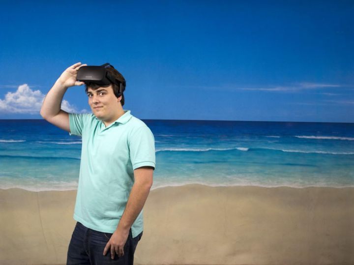 Palmer Luckey to z pewnością jedna z najważniejszych osób związanych z technologią wirtualnej rzeczywistości. Źródło: www.time.com - PewDiePie oraz twórca Oculusa wśród najbardziej wpływowych osób na świecie - wiadomość - 2016-04-22