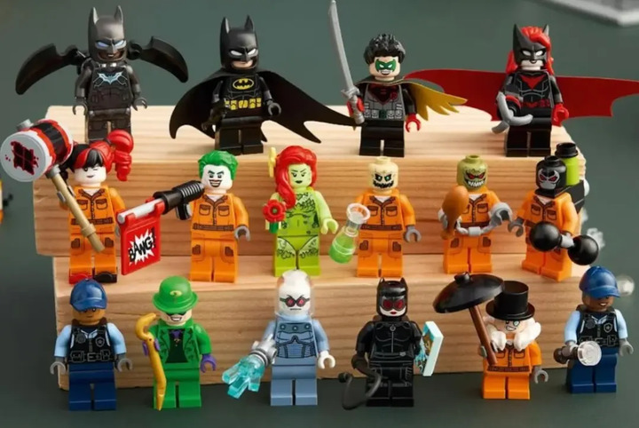 Źródło: LEGO/ Reddit/ carterbricks - LEGO da nam złożyć ikoniczny szpital z Gotham. Zestaw Arkham Asylum wyciekł, a wkrótce trafi do oficjalnej sprzedaży - wiadomość - 2025-07-22