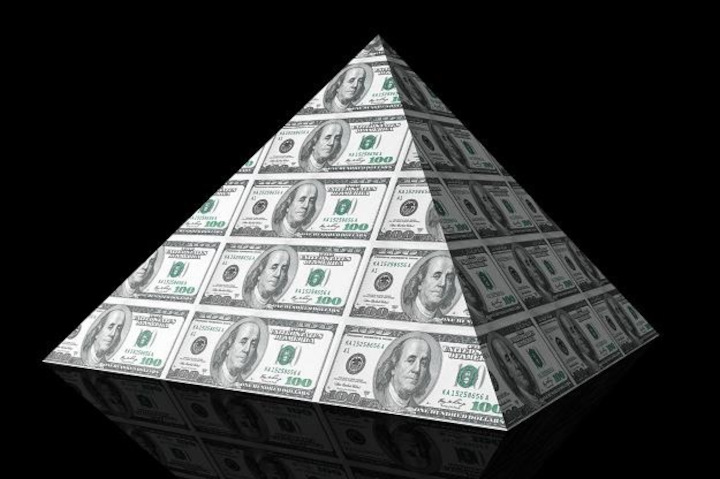 Youtuber dostaje 450 tys. zł kary od UOKiK za zachęcanie do piramid finansowych - ilustracja #1