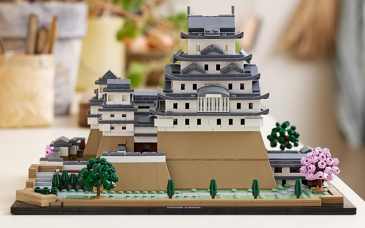 Piękne zestawy LEGO w super cenach! Zamek Himeji, a może Statek Strażników? - ilustracja #1