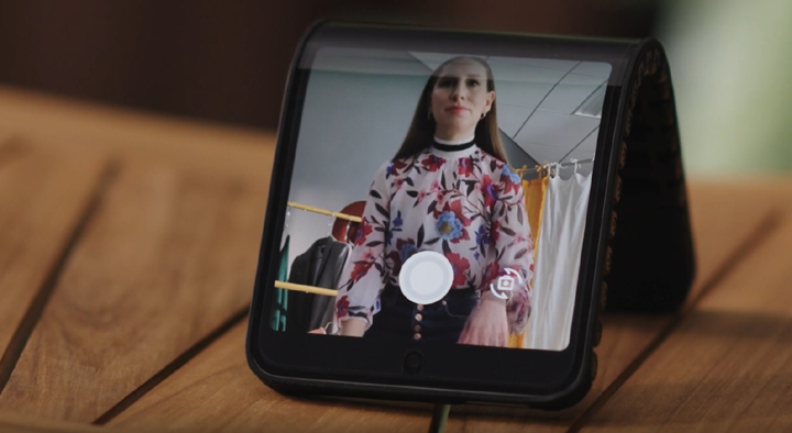 Smartfon, który można zamienić w smartwatch, to ciekawy pomysł Motoroli - ilustracja #2