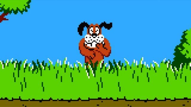 Na obrazku śmieje się z nas pies, postać z gry Duck Hunt na 8-bitową konsolę NES. - Najlepsze dowcipy Prima aprillisowe z branży rozrywki elektronicznej - wiadomość - 2013-04-02