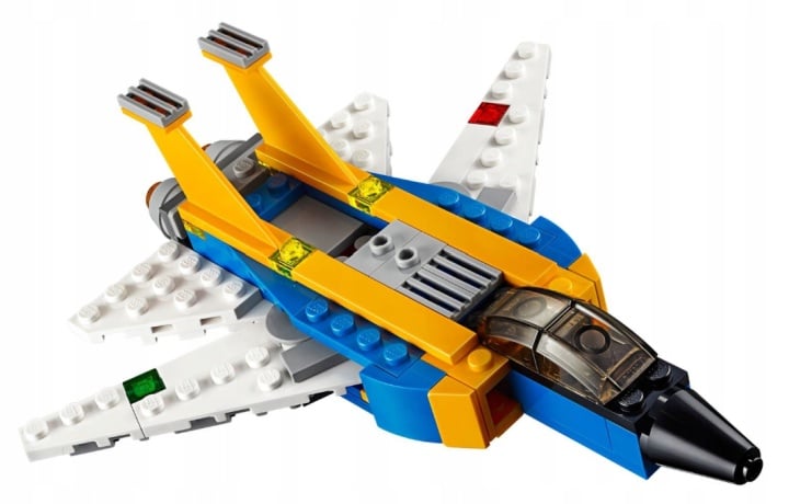 Wielbicielom myśliwców LEGO może zaproponować taki „F-14” – podoba Wam się? Źródło: LEGO - Kultowy F-14 z LEGO pokazuje jak mogłyby wyglądać militarne zestawy, gdyby duńska firma poszła śladami COBI - wiadomość - 2025-11-27