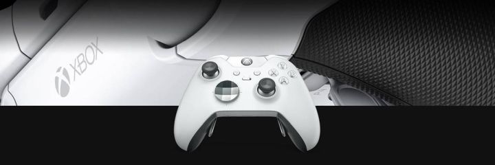 Kontroler bezprzewodowy Xbox Elite w Edycji Specjalnej White oraz konsola Xbox One X w kolorze białym - ilustracja #1