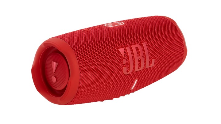 Źródło: JBL; materiały promocyjne - JBL Charge 5 rozkręci nawet najbardziej sztywną imprezę. Teraz ten popularny głośnik kupisz w rekordowej promocji - wiadomość - 2024-03-12